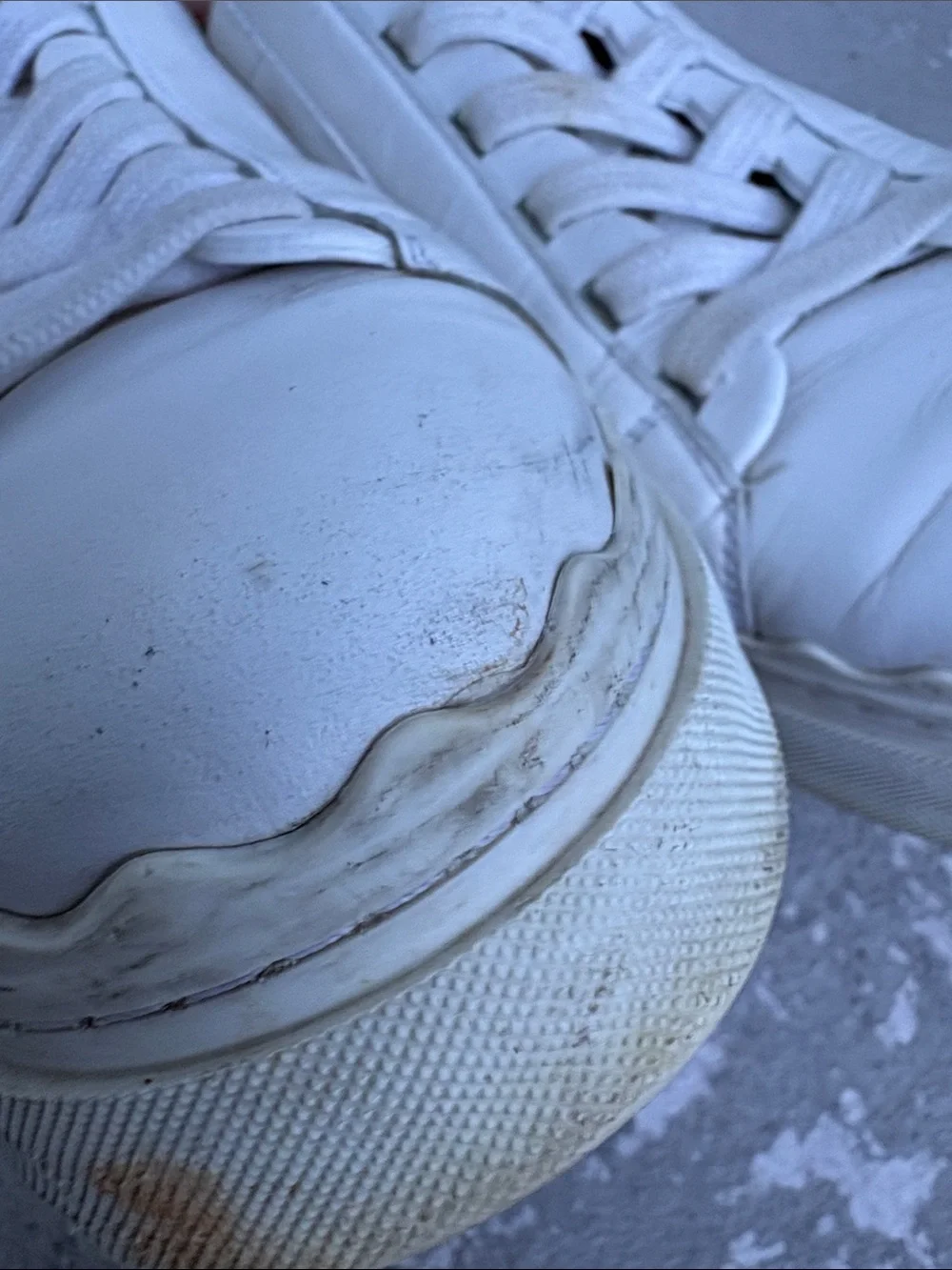 Chloe Lauren scalloped edge leather sneakers